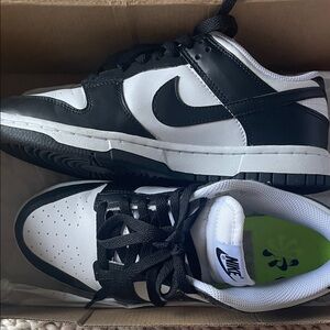Nike Panda Dunks